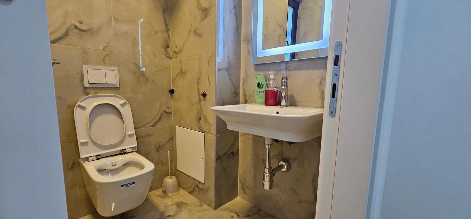 Free Parking Tirana Modern Escape Apartment ภายนอก รูปภาพ