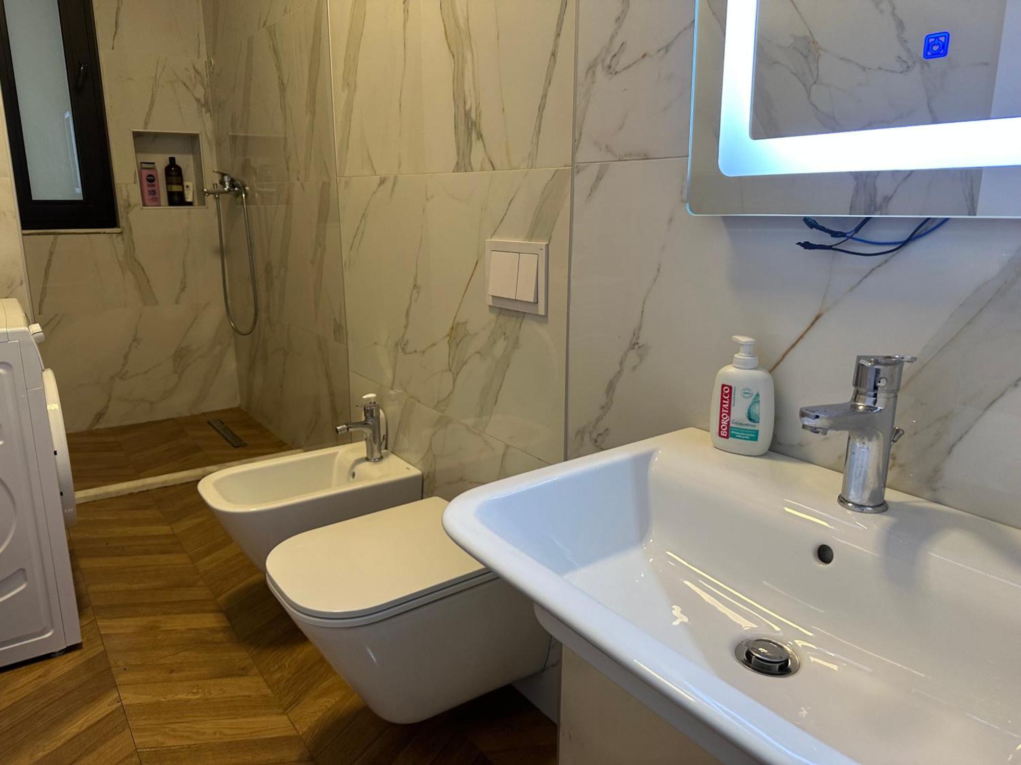 Free Parking Tirana Modern Escape Apartment ภายนอก รูปภาพ