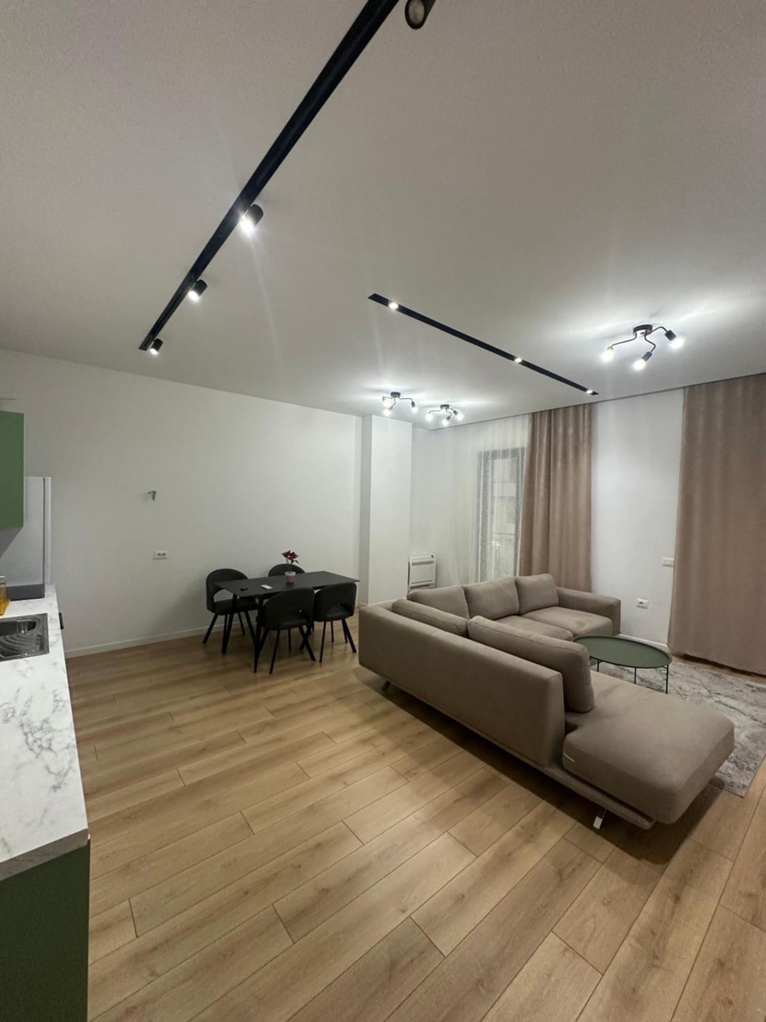 Free Parking Tirana Modern Escape Apartment ภายนอก รูปภาพ